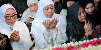 Hadiri Haul Agung ke-549 Sunan Ampel, Khofifah Ajak Warga Jatim Teladani Ajaran Moh Limo