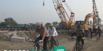 Pembangunan Jembatan Sungai Avur Besuk Jombang Ditargetkan Selesai H-7 Lebaran