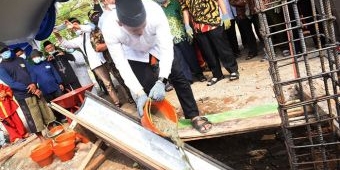 Wali Kota Pasang Tiang Pancang Pertama Pembangunan Masjid Baiturrahman Kediri