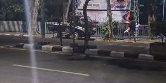 Viral, Beredar Video Dugaan Pencurian Spanduk Bacabup Gresik Alif dan Syahrul