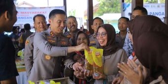 Kapolres Madiun Resmikan Gerakan Pangan Murah, Warga Antusias Borong Kebutuhan Pokok