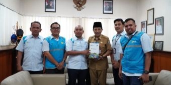 Jelang Iduladha, PLN Siagakan Listrik di Sampang dan Dorong SPKLU di Madura