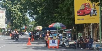 Pemkot Probolinggo Larang PKL Berjualan di Trotoar Alun-Alun