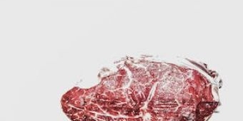 Barbeque Lancar di Tahun Baru! Cara ini Ampuh Bikin Empuk Daging Sapi Tanpa Direbus