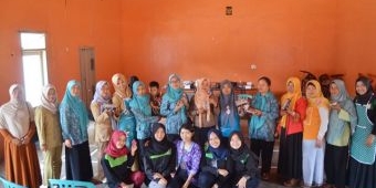 KKN di Desa Pateken, Mahasiswa Unnes Beri Pelatihan Ibu-ibu PKK