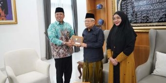 menteri-nusron-antar-undangan-upacara-hut-ke-80-kemerdekaan-ri-untuk-wapres-ke-13-kh-maruf-amin