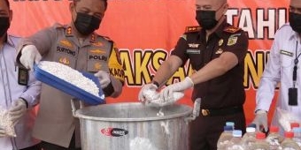 Kejari Tuban Musnahkan Berbagai BB dari Kasus Pidana Inkracht Periode Januari-Juni 2024