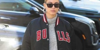 Istri Justin Bieber Jalan Sendiri di Los Angeles, Ada Apa?
