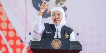 Khofifah Salurkan Bansos Rp4,9 Miliar di Sidoarjo, Warga Rasakan Manfaat JKN dan Dukungan Sosial