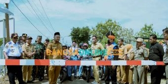 Cegah Kecelakaan, Pemkab Gresik Pasang Palang Pintu Kereta Api di Sejumlah Titik