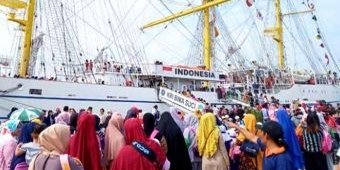Sang Legenda KRI Dewaruci Ikut Meriahkan Garuda di Lautku