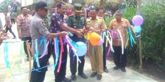 K​asdim 0801/Pacitan Resmikan Rabat Jalan Karya Bhakti Imbangan TMMD 2019