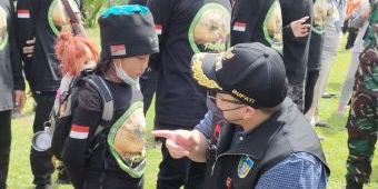 Terkesima dengan Putri, Relawan Cilik FPRB, Bupati Kediri Doakan Bisa Daki Gunung Everest
