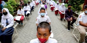 18.623 Pelajar Telah Vaksin di Puluhan Titik Lokasi SMP se-Surabaya