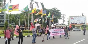 Kikis Kawasan Produktif, Forkot Gresik Demo Tolak Raperda RTRW