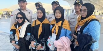 dua-jemaah-haji-remaja-yang-tertahan-imigrasi-akhirnya-lolos-kemenhaj-beri-pendampingan-penuh
