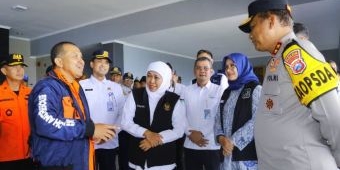  Gubernur Khofifah dan Kepala Basarnas Tinjau Kesiapan Angkutan Nataru di ASDP Ketapang
