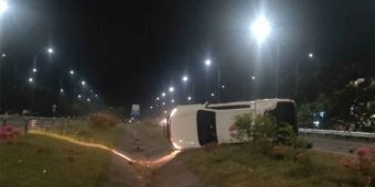 Kejar Pengedar Rokok Ilegal, Mobil Bea Cukai Kediri Kecelakaan di Tol Jombang