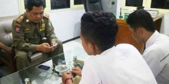 Razia, Satpol PP Kota Malang Temukan Siswa Bolos dan Simpan Foto Tidur dengan Pacarnya