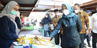 Tanggapi Kenaikan Harga Cabai, Wali Kota Mojokerto Gelar Pasar Murah di Rest Area Gunung Gedangan