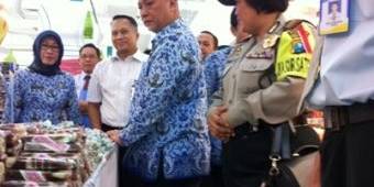   Jelang Lebaran, Pemkot Kediri Pantau Penjualan Parcel di Sejumlah Swalayan