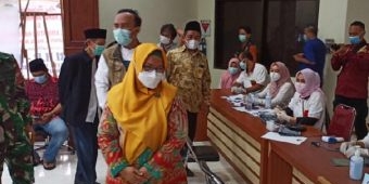 Jelang Ramadan, 1.200 Kiai dan Imam Masjid di Gresik Divaksin