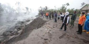  Tinjau Dampak APG Semeru, Gubernur Khofifah Pastikan Keselamatan dan Perlindungan Masyarakat