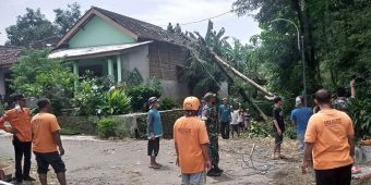 Puting Beliung Rusak Puluhan Rumah di Kecamatan Geger Madiun