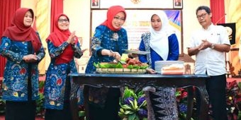 Ini Pesan Fatma saat Peringatan HUT Ikatan Bidan Indonesia ke-72