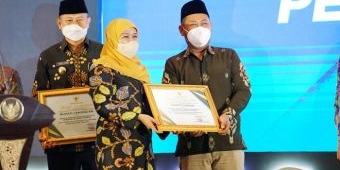 Bupati Gresik Terima Penghargaan Tingkat Jatim Dua Hari Berturut-turut