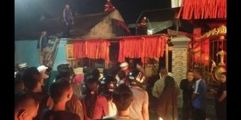 Korsleting Listrik, Rumah di Trenggalek Dilalap Si Jago Merah 