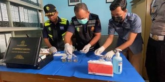Satreskoba Polres Tuban Gelar Tes Urine Dadakan pada Puluhan Driver PT Silog