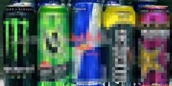 Seteguk Minuman Berenergi Berbahaya bagi Kesehatan Anda