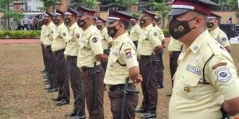 Mulai Hari ini, Seragam Satpam Berganti Warna