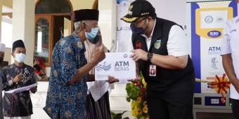 Resmikan ATM Beras, Bupati Kediri Berharap Bisa Bantu Keluarga Terdampak Pandemi
