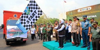 Gubernur Khofifah Lepas Keberangkatan 81 Truk Bantuan untuk Palestina