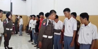 ​Puluhan Pelajar Terjaring Razia di Probolinggo, Petugas Temukan Video Bokep