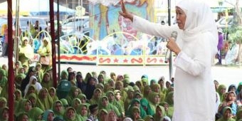 Hadiri Pasar Rakyat Muslimat NU, Gubernur Khofifah Ajak Ibu Rumah Tangga Bisnis Online