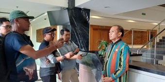 Usai Periksa 29 Saksi, Tim Penyidik KPK Tinggalkan Gedung Pemkab Lamongan 