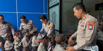 Polisi Sahabat Anak, Satlantas Polresta Sidoarjo Kenalkan Tertib Lalu Lintas Sejak Dini
