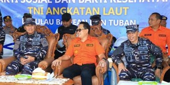 TNI AL Gelar Bakti Sosial untuk Warga Bawean, Pj Gubernur Jatim Pastikan 2 Hal ini