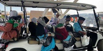 Jamaah Haji Indonesia Kloter Pertama Mendarat di Madinah