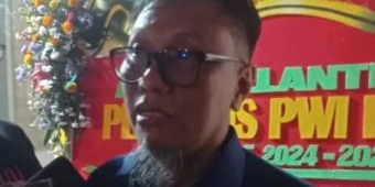 Ketua PWI Kediri Raya Angkat Bicara soal Viral 2 Oknum Wartawan Digeruduk Siswa SMKN