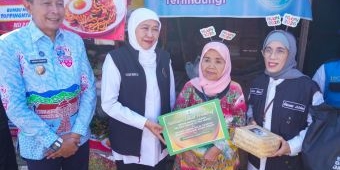 Peringatan Hari Lanjut Usia Nasional 2026, Gubernur Khofifah Hadir di Layanan Kegiatan Jawara