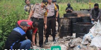 Polres Gresik Gerebek Pengolahan Limbah Ilegal di Menganti