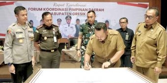 Bupati Gresik Deklarasikan Kepatuhan Jam Operasional Angkutan Barang Galian C
