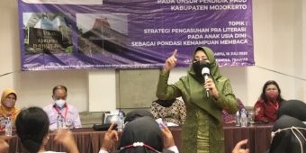 Guru-Guru PAUD di Mojokerto Ikuti TOT Pra-Literasi