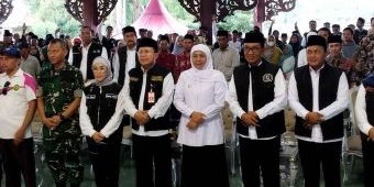 Gubernur Khofifah Beri Bantuan Sosial di Pamekasan