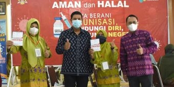 Tingkatkan Imun, Muslimat NU dan Aisyiyah Muhammadiyah Kota Kediri Jalani Vaksinasi Covid-19