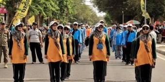 Lomba Gerak Jalan Warnai Peringatan HUT ke-78 PGRI dan HGN 2023 di Kota Pasuruan